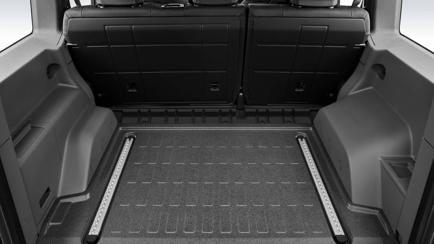 El maletero cuenta con huecos de almacenamiento específicos. Y habrá versiones de dos y cinco plazas.