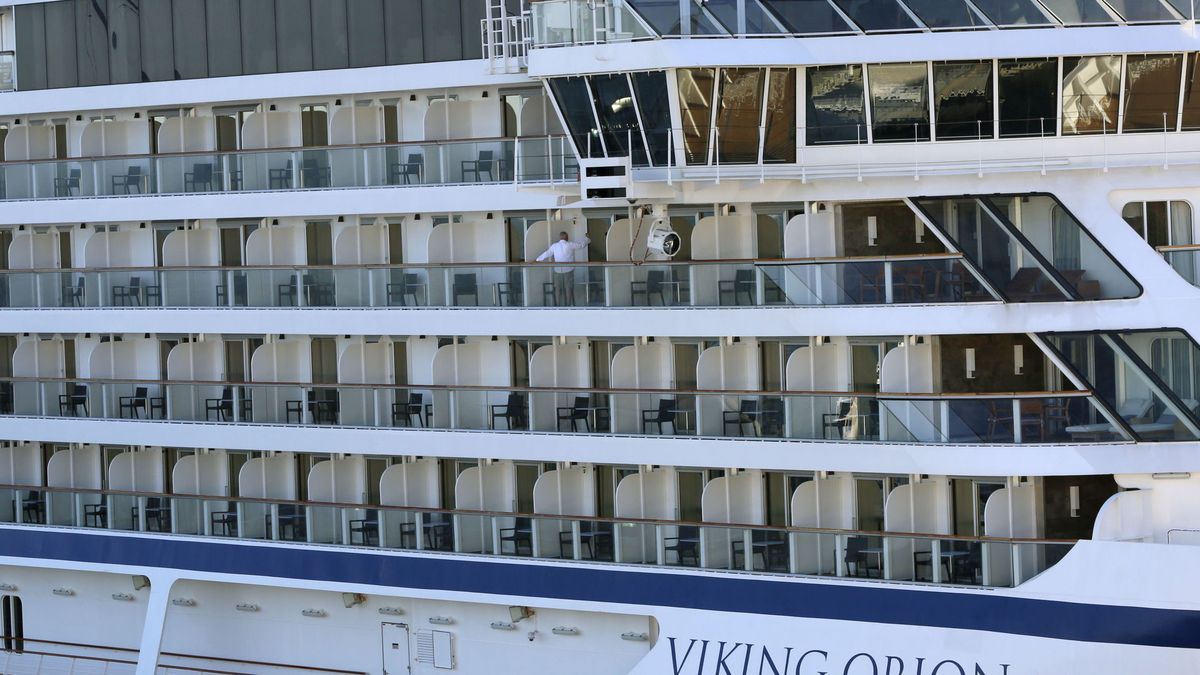 Cientos de turistas en un crucero entre Australia y Nueva Zelanda quedan atrapados por algas