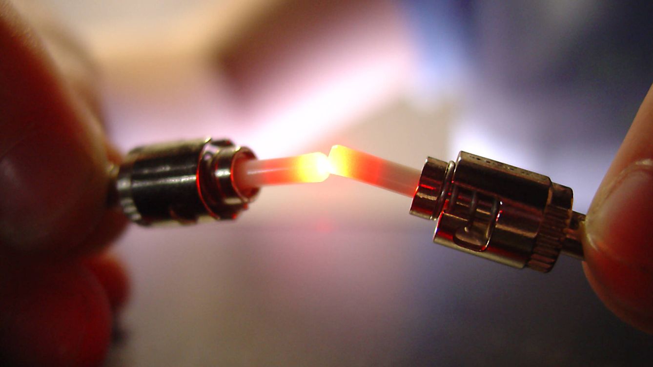 Foto: El nuevo internet ultrarápido se puede usar en nuestra fibra óptica. (Barta IV-Flickr)