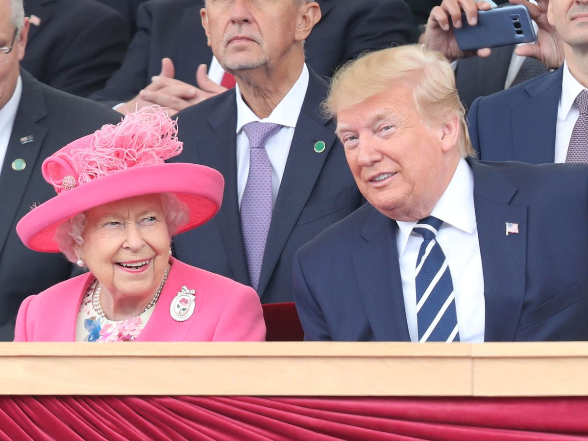 Foto: La reina Isabel y Donald Trump, en junio de 2019. (Reuters)