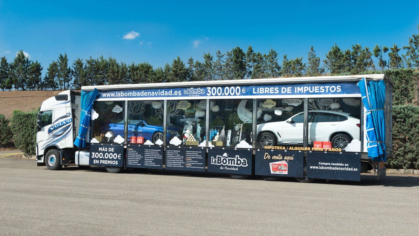 Camión de La Bomba de Navidad, que ofrece premios por valor de 300.000 euros libres de impuestos. (EC)