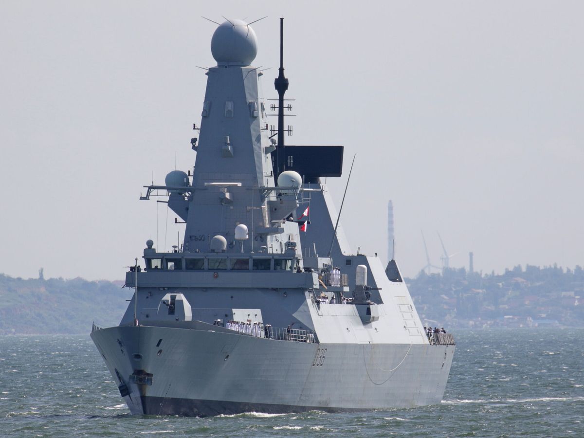 Foto: HMS Defender en Odessa el 18 de junio. (Reuters)