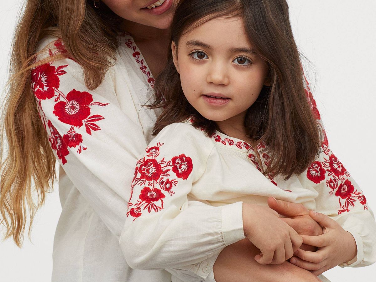 Foto: La blusa con la que HyM quiere vestir a madres e hijas. (Cortesía)