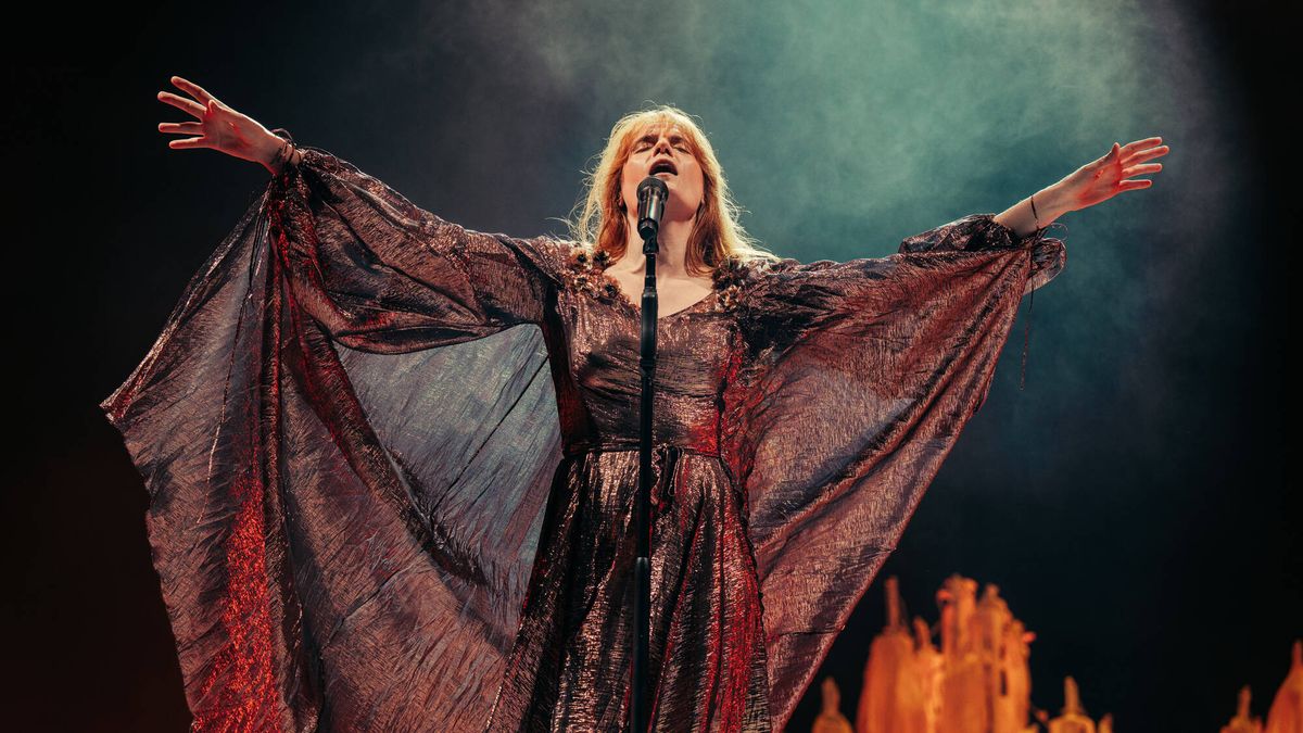 La magia de Florence + the Machine emociona en el festival Cala Mijas