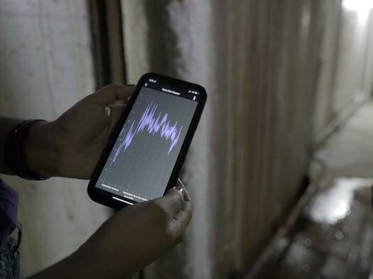 Foto: Un móvil recibe los datos de temperatura de los sensores del subsuelo de Chicago. (Northwestern University)