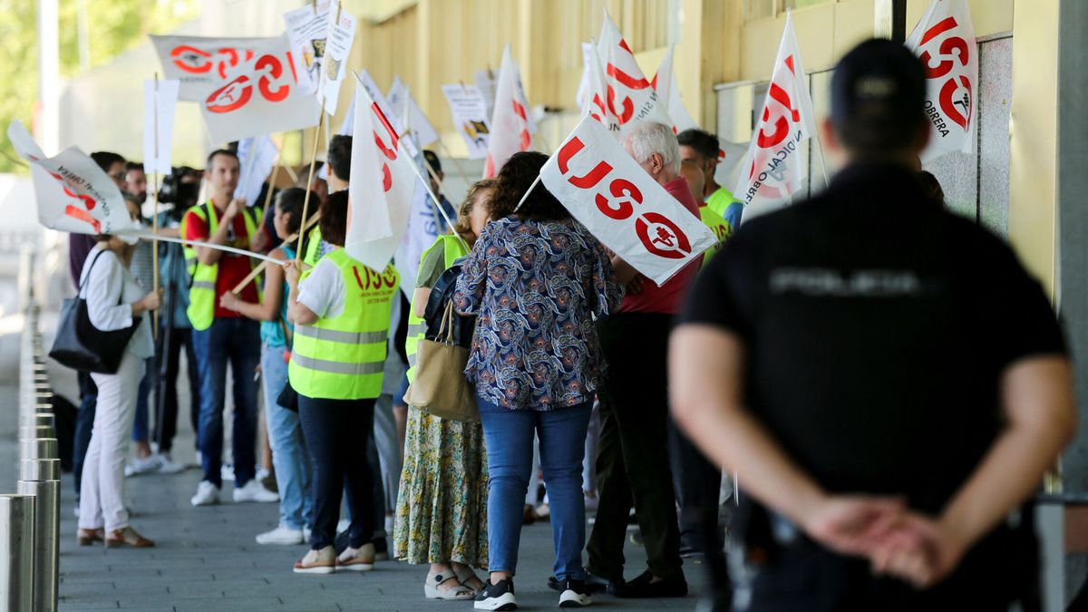 Los sindicatos preparan una denuncia contra Ryanair por impedir el derecho a huelga
