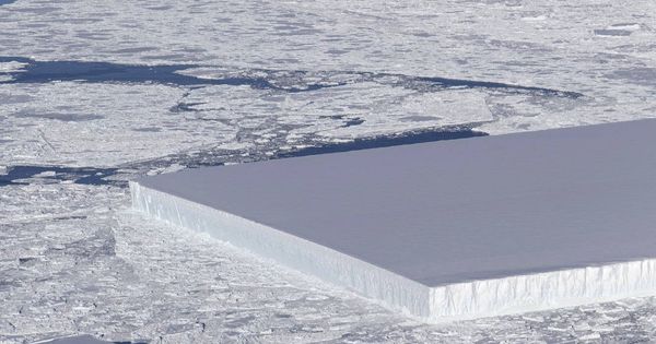 Foto: Parece una 'tablet' gigante, pero es un iceberg tabular. (Foto: NASA)