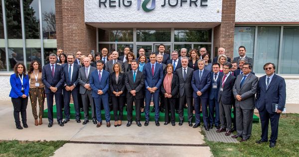 Foto: Inauguración de la ampliación de las instalaciones de la planta farmacéutica Reig Jofre (Efe)