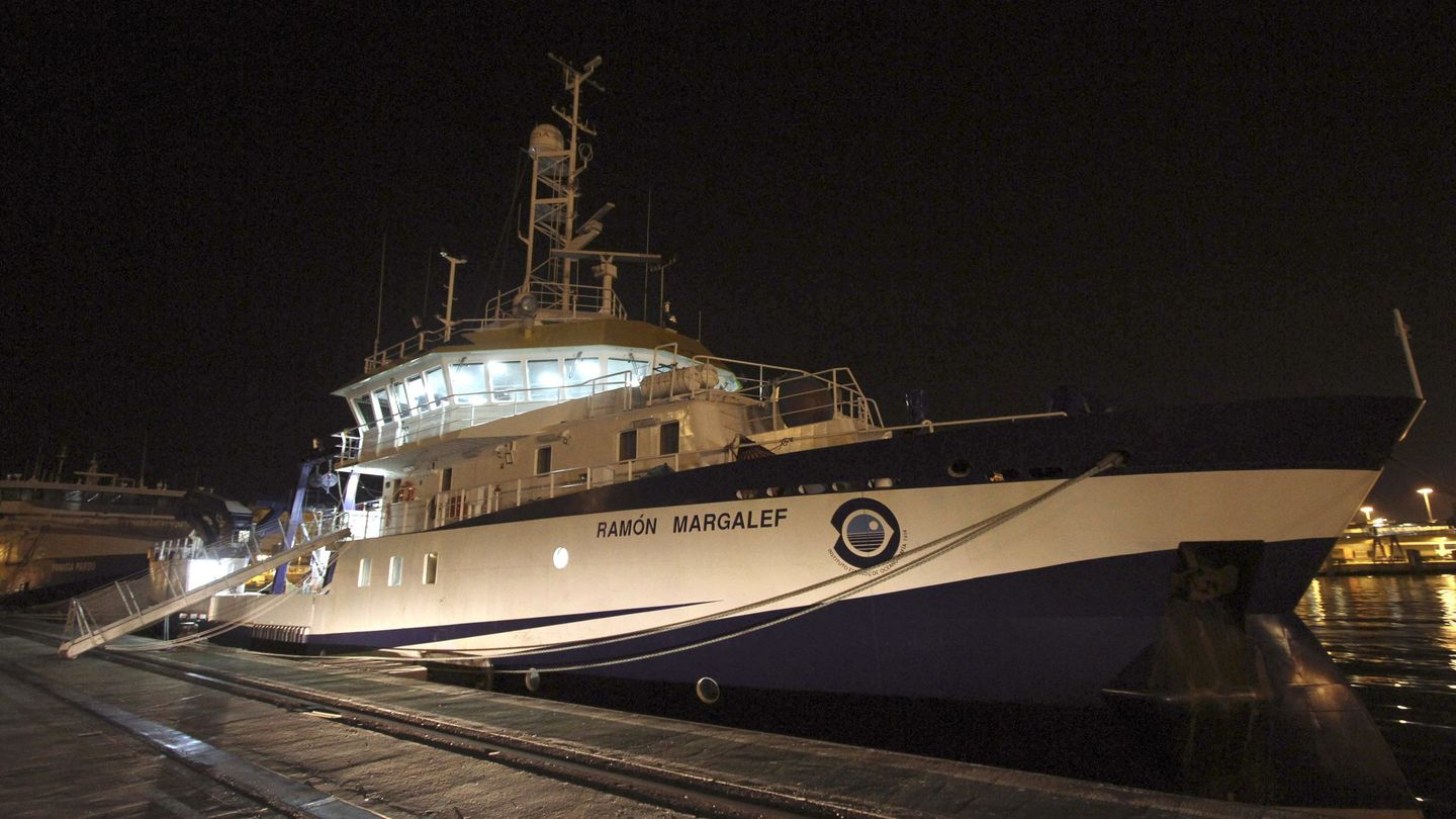 El buque oceanográfico Ramón Margalef atracado en el puerto de Algeciras. (EFE)