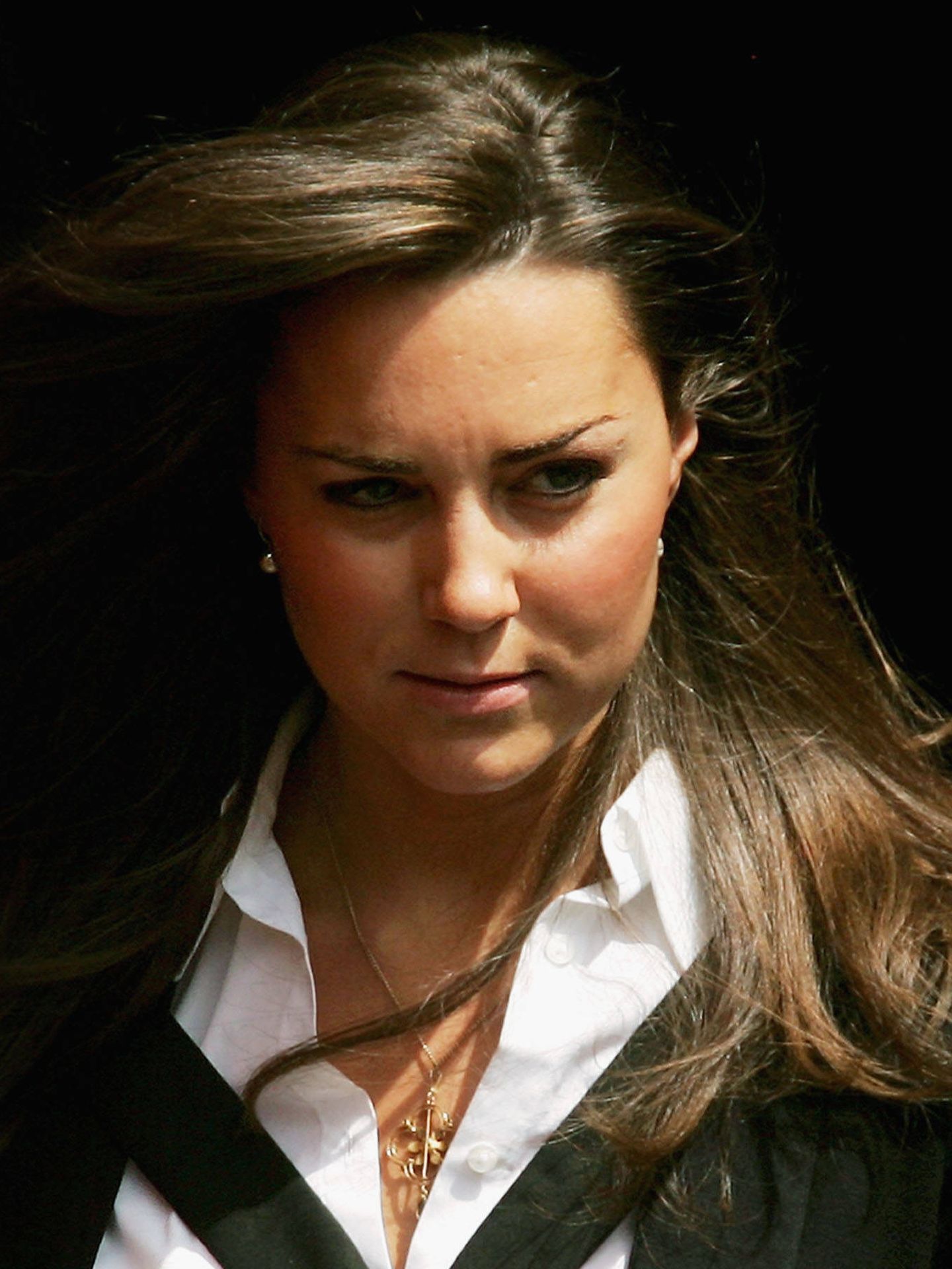Detalle de las cejas de Kate Middleton en 2005. (Cordon Press)