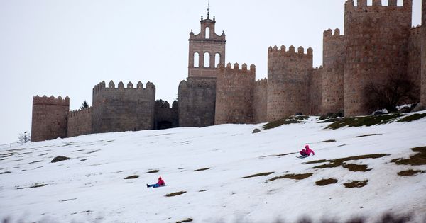 Foto: Ciudades como Ávila volverá a teñirse de blanco durante el jueves y el viernes. (Efe) 