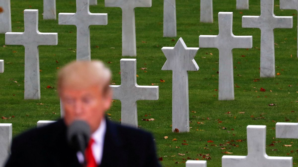 Trump llamó "fracasados" a soldados estadounidenses caídos, según 'The Atlantic'