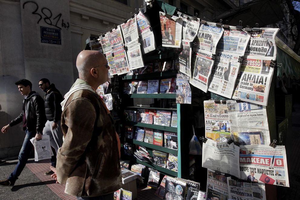 Portadas de los diarios griegos tras la jornada electoral (EFE)