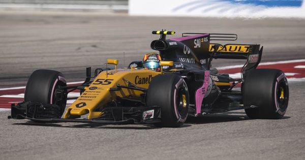 Foto: Carlos Sainz sorprendió en su primera sesión clasificatoria con Renault, logrando ser séptimo en parrilla. (Reuters)
