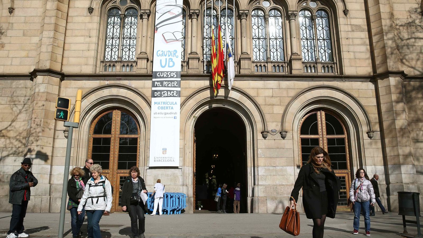 Foto: Fachada del edificio histórico de la Universidad de Barcelona. (EFE)
