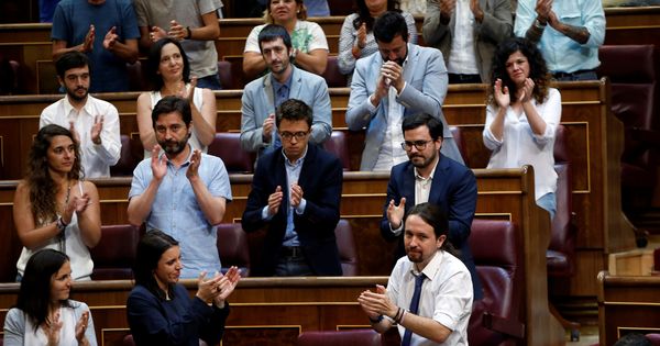 Foto: Miembros de Podemos en el Congreso de los Diputados. (Reuters)