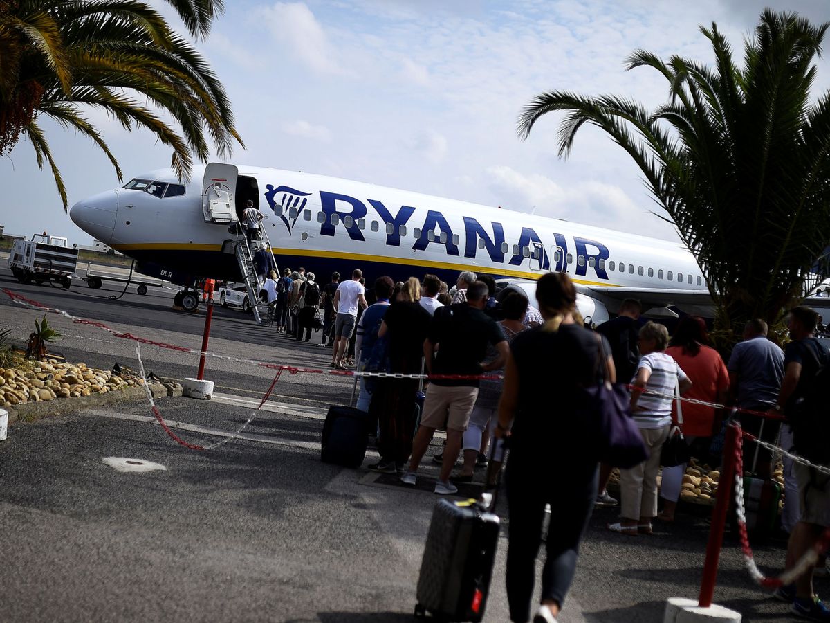 Falange marzo transmisión Ryanair y Wizz Air aplican su nueva política de equipaje: cobrarán por la  maleta de mano