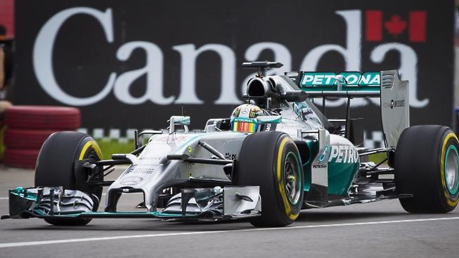 Foto: Hamilton conduce su Mercedes, en el último GP de Canadá (Efe).