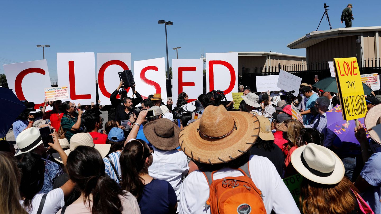 Protesta contra la separación de familias inmigrantes sospechosas de entrar ilegalmente en EEUU, en El Paso, en junio de 2018. (Reuters)