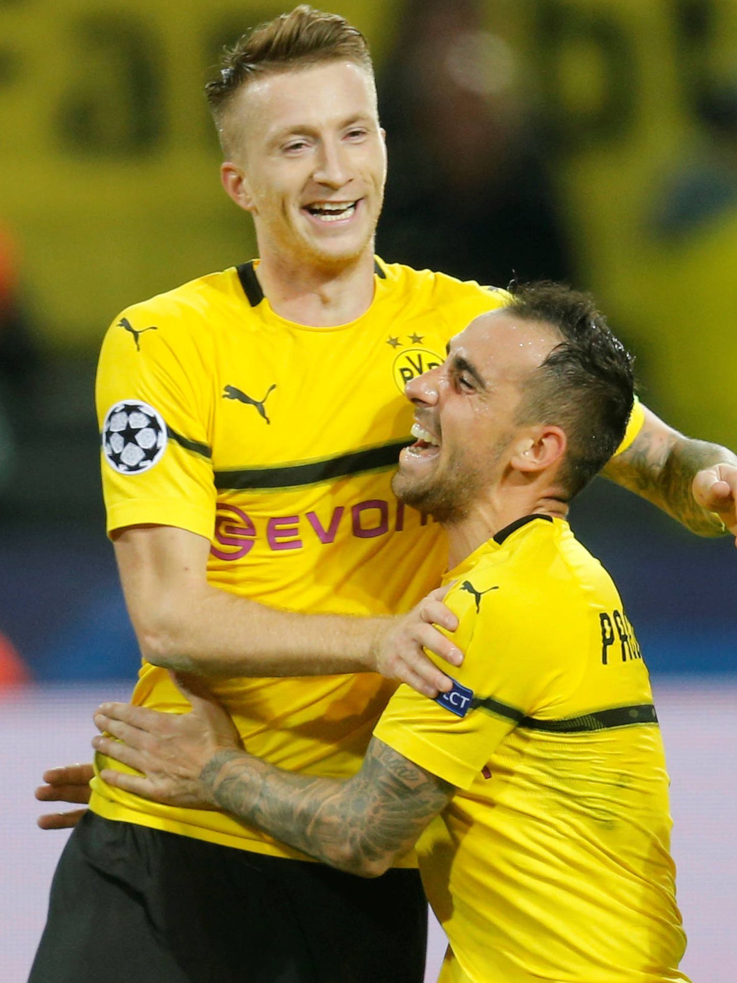 Reus ha recibido a Alcácer con los brazos abiertos en el Borussia Dortmund. (Reuters)
