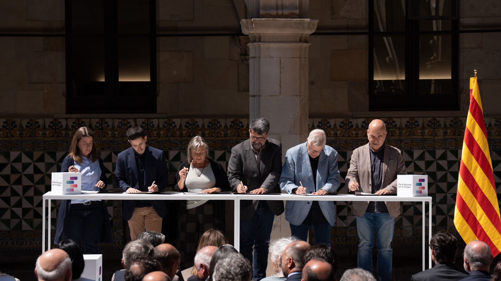 El independentismo empieza a renegar del pacto por el catalán que cerró con Illa