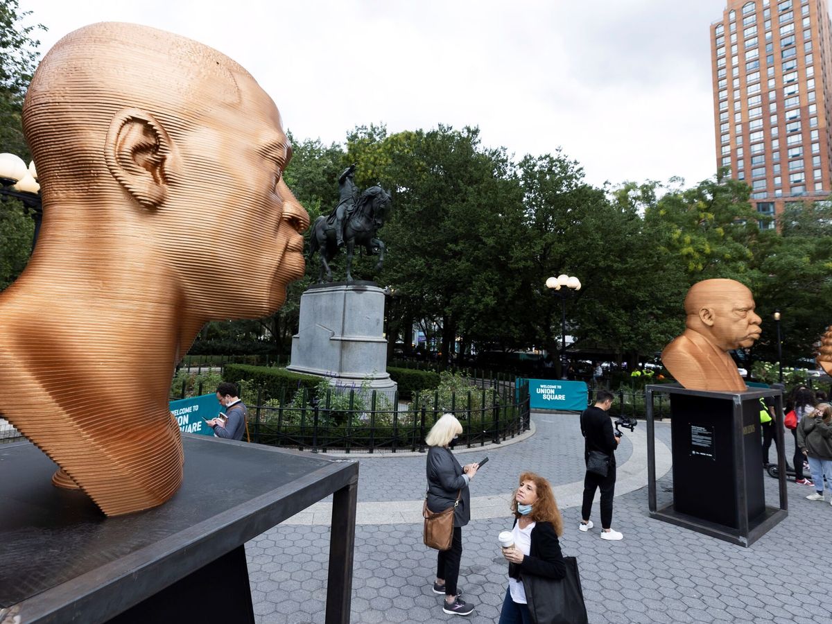 Foto: Estatua homenaje a George Floyd en Nueva York, EEUU. (EFE/Justin Lane)
