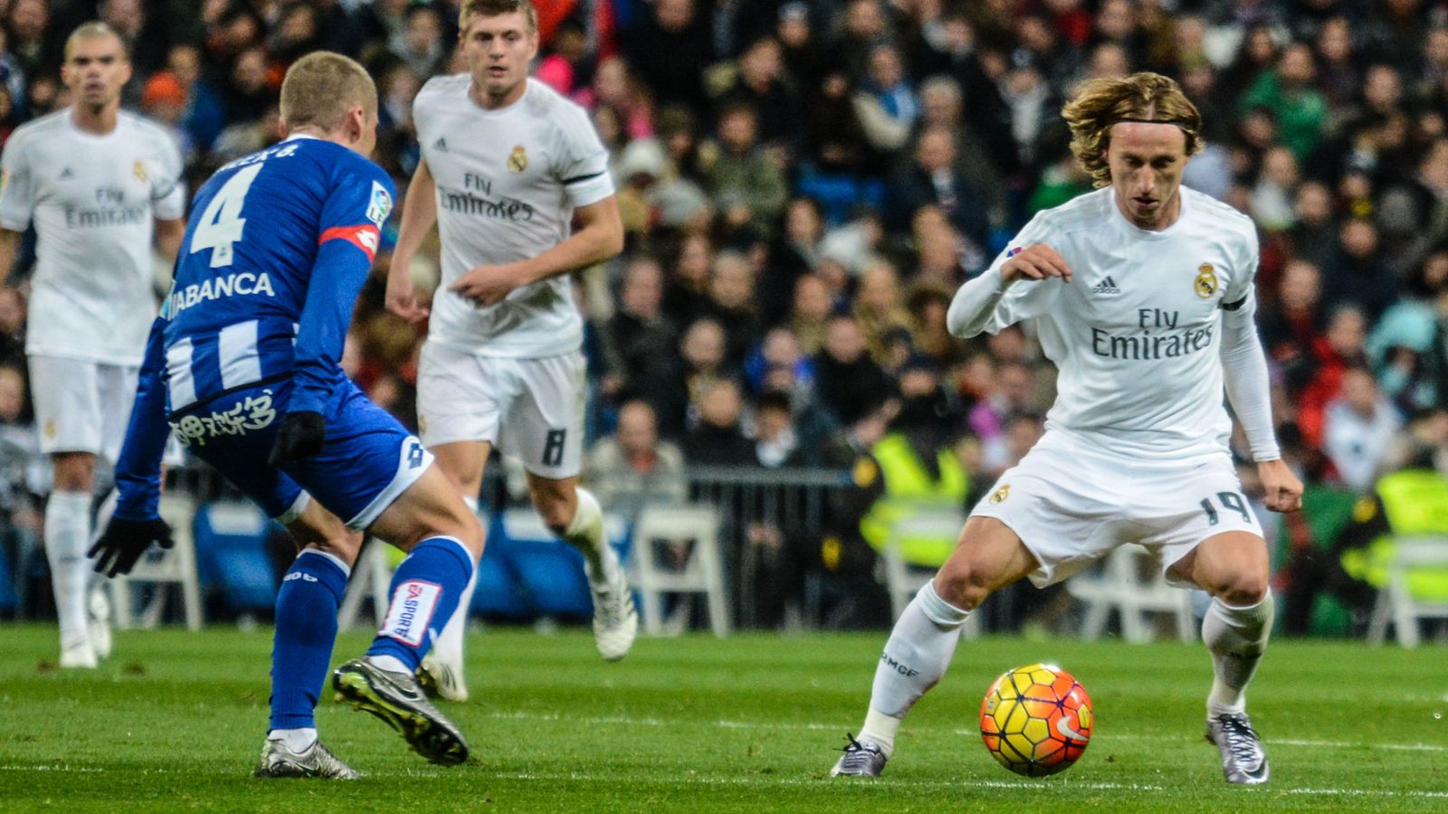 Foto: Modric jugó un buen partido contra el Deportivo (Cordon Press).