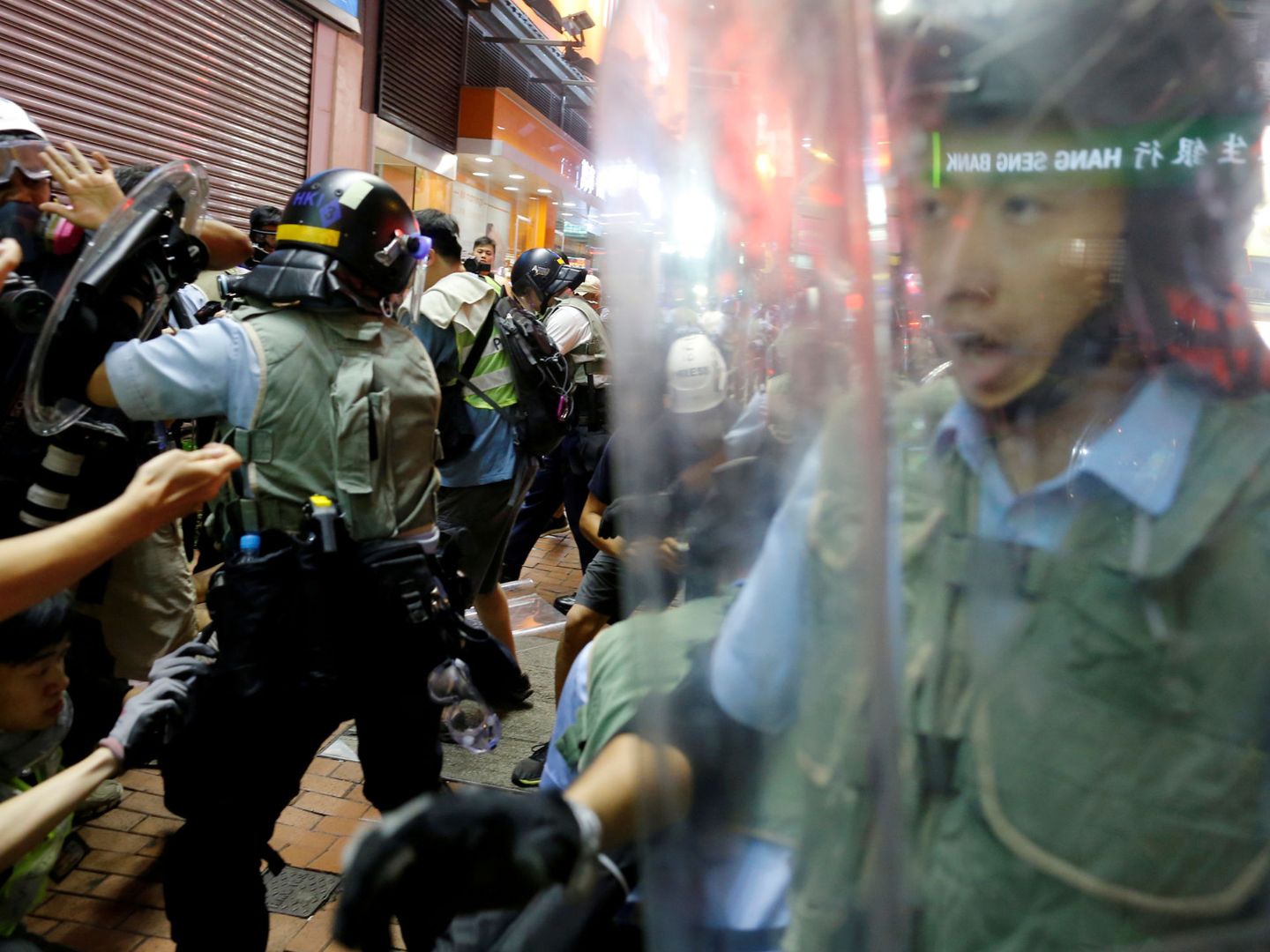 Manifestaciones entre Policía y manifestantes en Hong Kong. (Reuters)