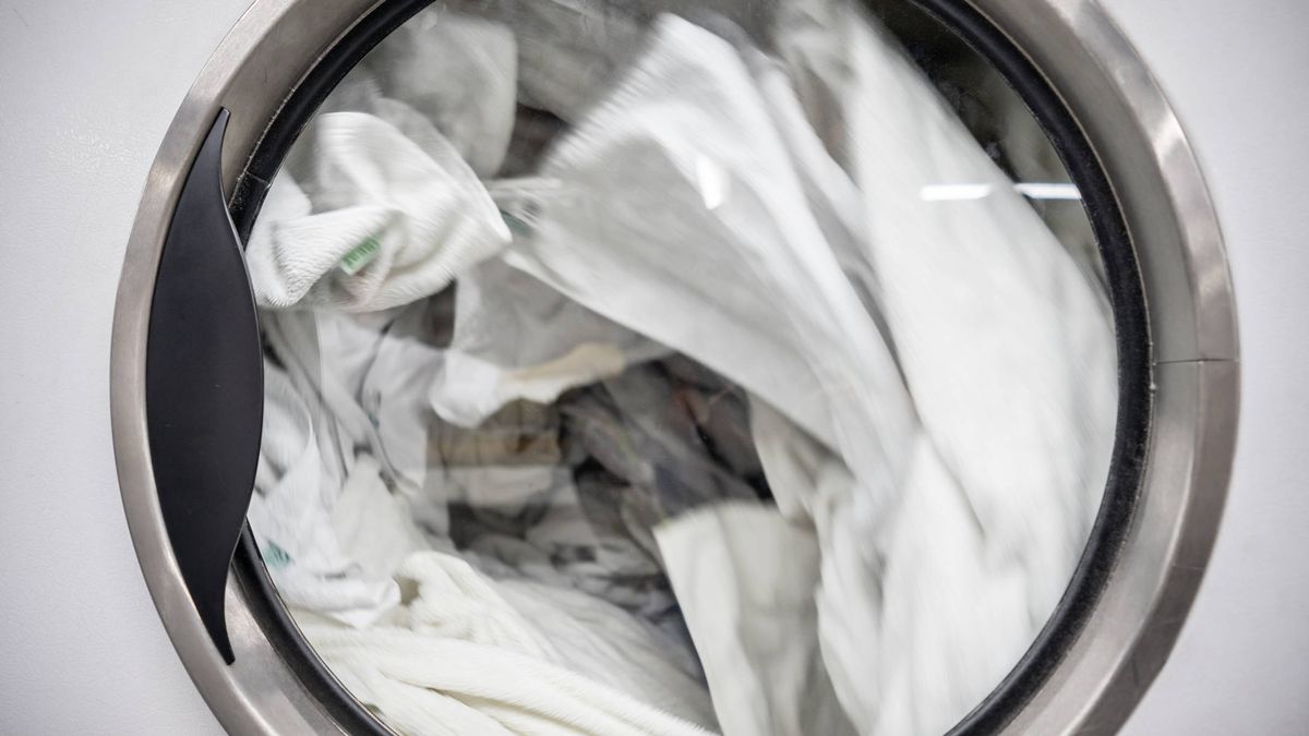 Cada cuánto debes lavar tus sábanas durante la pandemia coronavirus