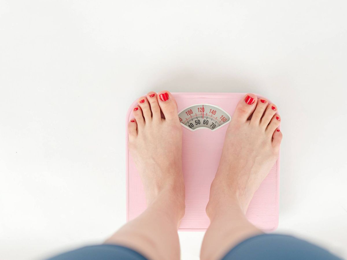 Foto: ¿Por qué aumentamos de peso durante la menopausia?. (Pexels/SHVETS production)