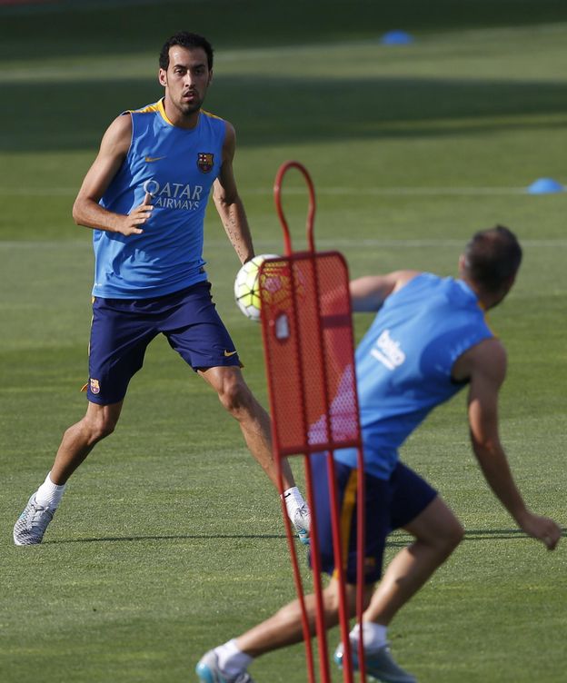 Foto: Busquets en un entrenamiento del Barcelona (Efe).