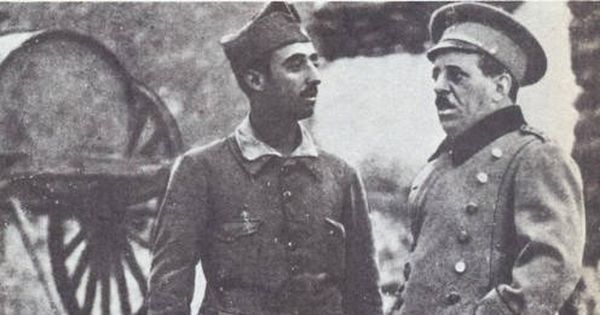 Foto: Francisco Franco y el general José Sanjurjo en Melilla en 1921.