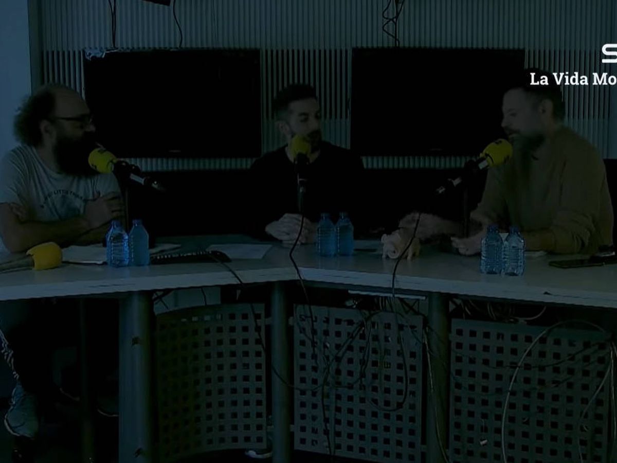 Foto: Ignatius Farray, David Broncano y Quequé volvieron a situarse delante de los micrófonos de la SER (Foto: YouTube)