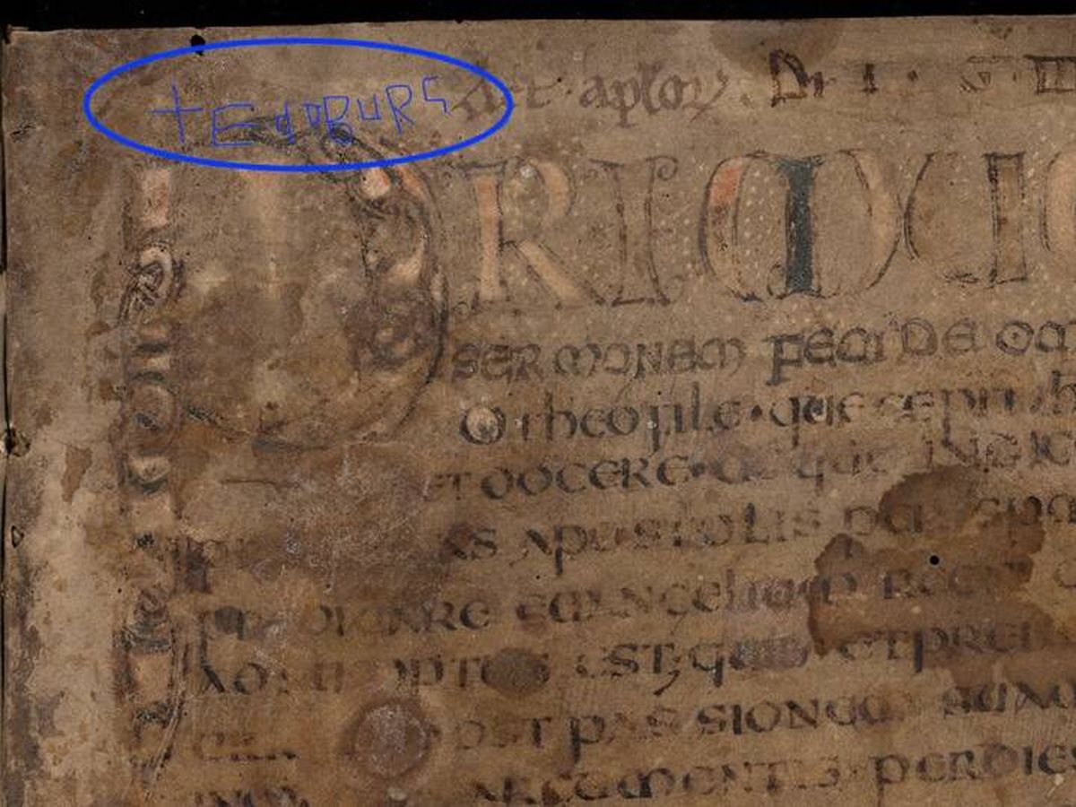 Foto: El nombre de Eadburg se puede leer en repetidas ocasiones en los márgenes del manuscrito (Biblioteca de Bodleian, Oxford)