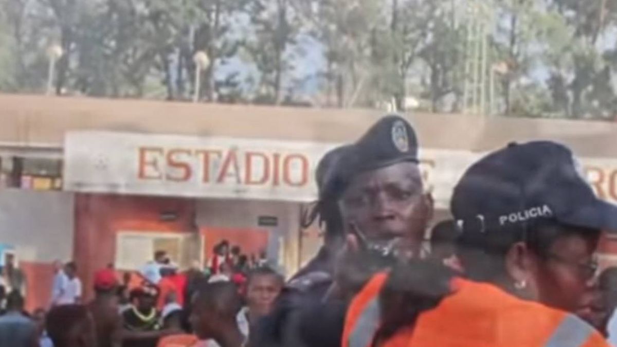 Mueren 17 personas tras una estampida en un estadio de Angola