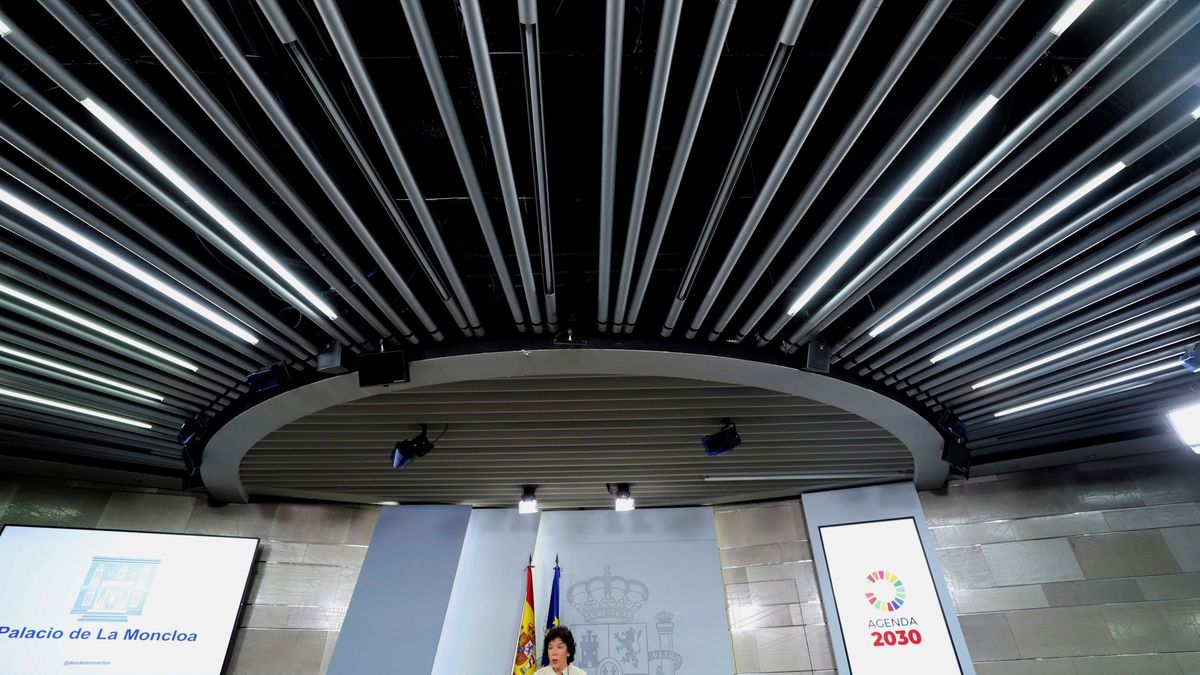 El Gobierno pide a Iglesias aparcar los "egos" y volver a la "casilla de salida": el programa