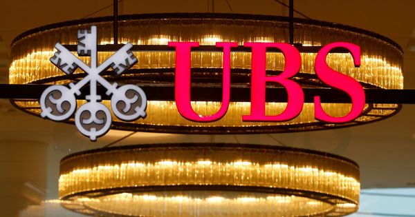 Foto: El logo del banco UBS en una de sus oficinas en Suiza. (Reuters)