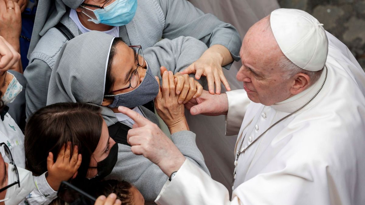 El papa Francisco estará hospitalizado siete días tras su operación de colon