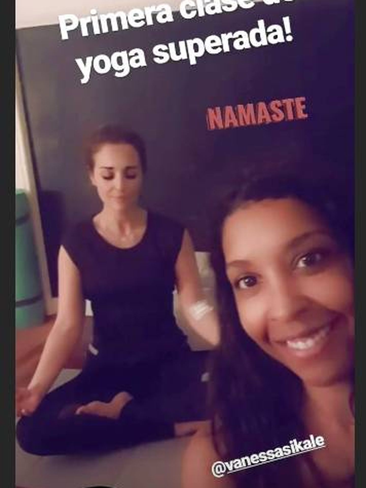 Paula Echevarría, al final de su primera clase de yoga. (Instagram)