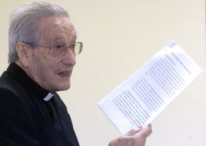 Setién sacude a la Iglesia con su nuevo libro 'Un Obispo ante ETA', en el que aboga por reabrir el proceso