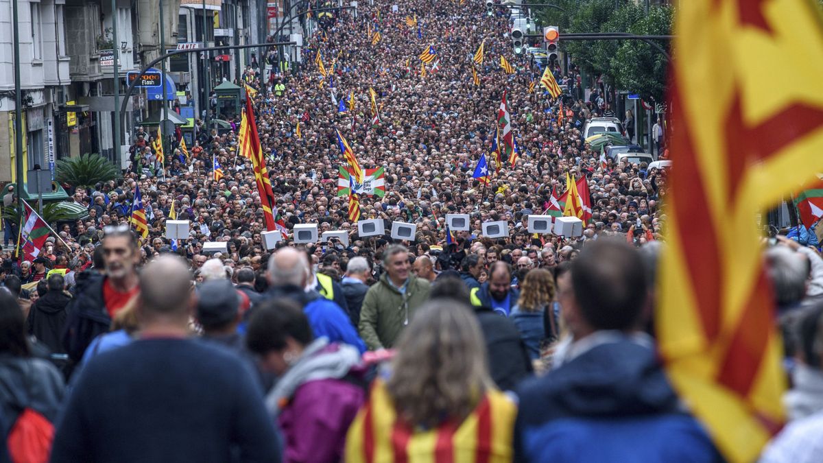 La ANC vasca realiza una recogida de firmas para 'legalizar' un referéndum en Euskadi