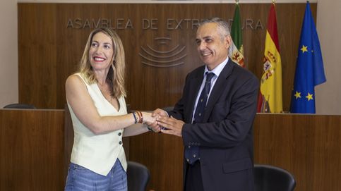 El pin parental de Vox avanza a trompicones: el PP lo abraza en Baleares pero lo rechaza en Extremadura