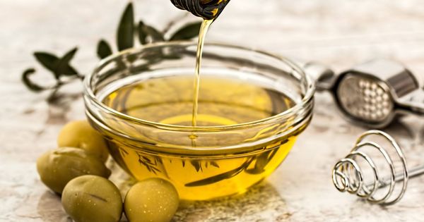 Foto: Aceite de oliva virgen extra, un superalimento (Fuente: Pixabay).