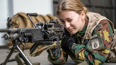 Elisabeth de Bélgica coge el gusto al ejército: la decisión sobre su formación militar