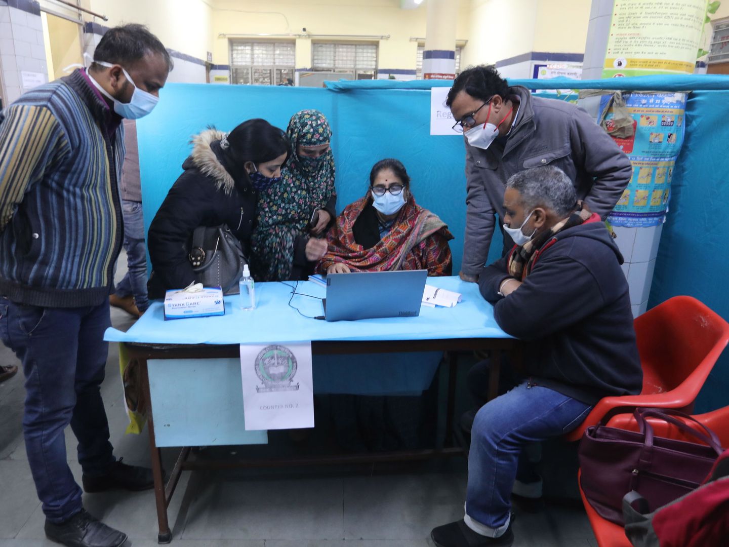Un centro de vacunación en Nueva Delhi, India. (Reuters)