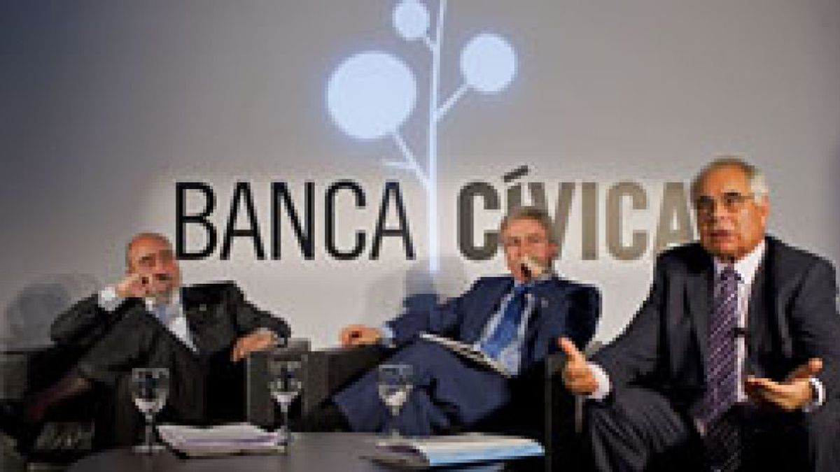 Banca Cívica funcionará a pleno rendimiento el 1 de julio