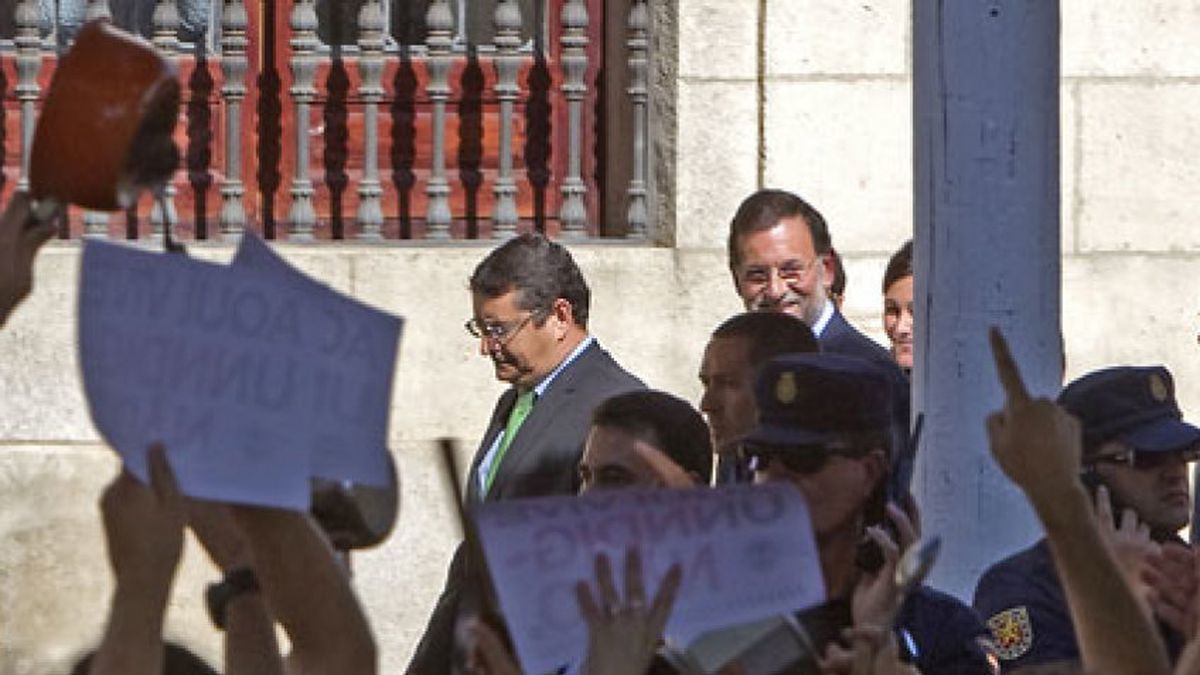 Rajoy escenifica junto a Zoido y Javier Arenas la conquista de Sevilla