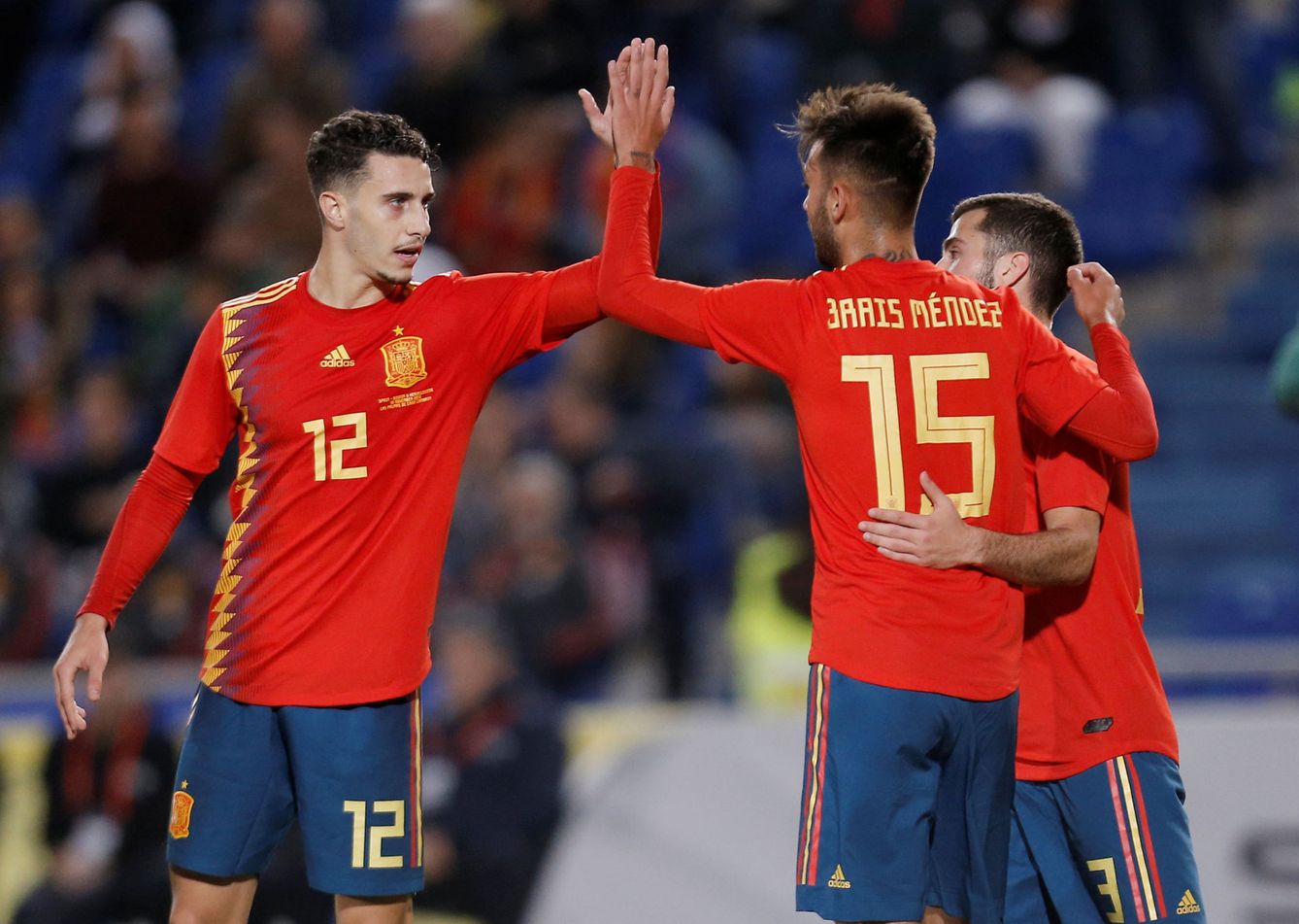 Mario Hermoso (i) debutó con la Selección española en noviembre de 2018. (Reuters)