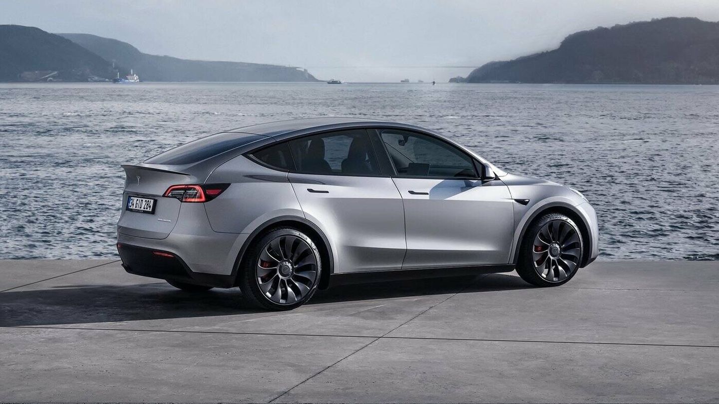 El Tesla Model Y ha sido el eléctrico más vendido en España en 2023, por delante del Model 3.