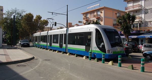 Foto: Tranvía Vélez-Málaga. (EricoFoto, Wikipedia)